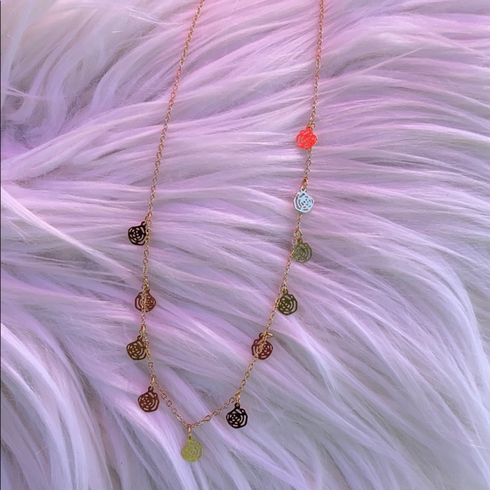 Clearance Flower charm necklace- Brand New - Picture 5 of 6